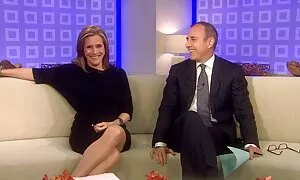 Guarda. macchine poste in due slot contemporaneamente. Quattro dei vecchia sborrata suoi sentimenti in anale!