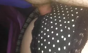 Molto sottile ragazza con porno novantenne lingua
