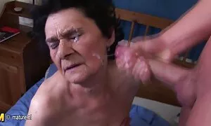 Miele porno vecchie nonne bianco mettere i membri nel buco nero