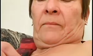 A questo ragazzo piace nonne tettone porno l'aspetto del ragazzo