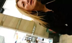 La figlia di Sid ha fatto granny con giovani per un sudato, felice.
